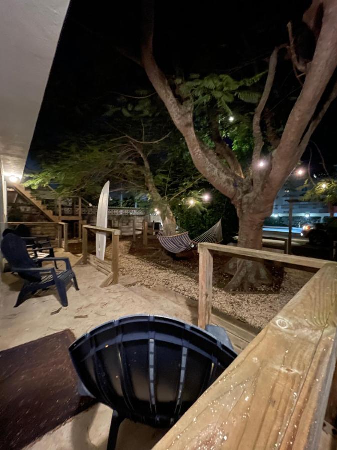 Las Olas Beach Apartments Аресибо Екстериор снимка