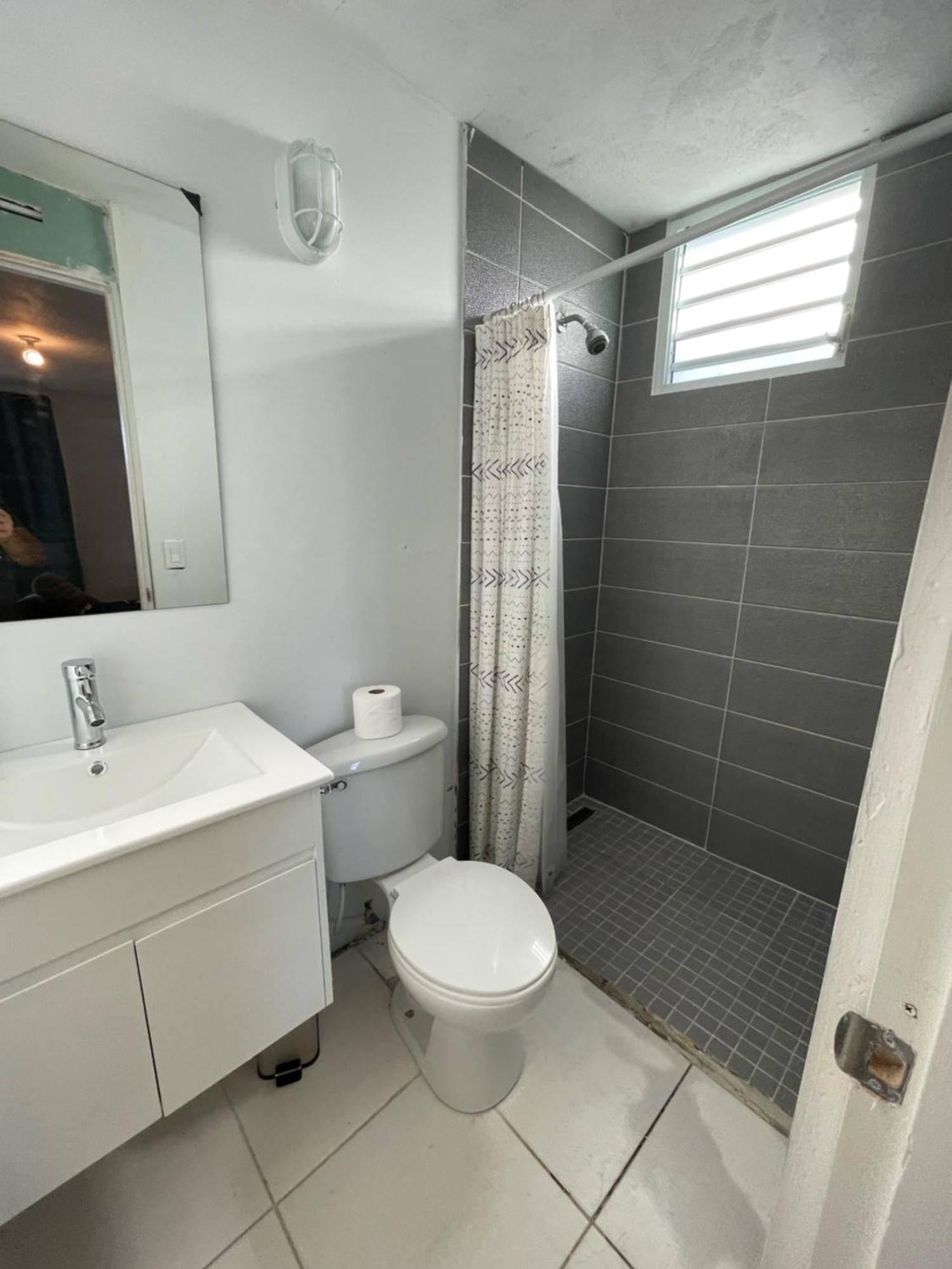 Las Olas Beach Apartments Аресибо Екстериор снимка